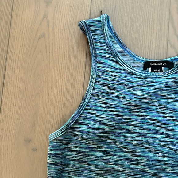 Summer dress - Picture 2 of 3